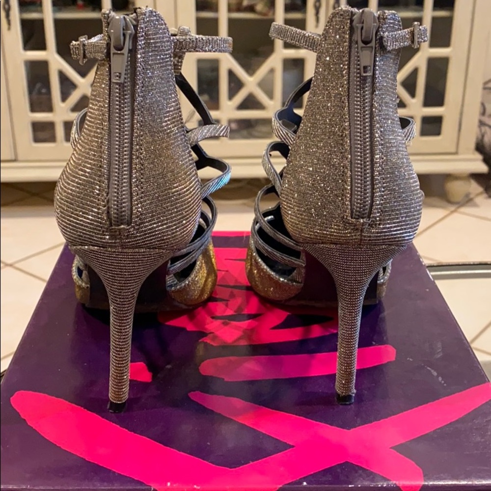 🚫SOLD🚫Shoes - Picture 3 of 8